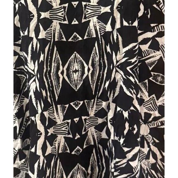 Jessica Simpson Blouse Top Womens XL Black White Geo Print Spaghetti Halter - Picture 2 of 8
